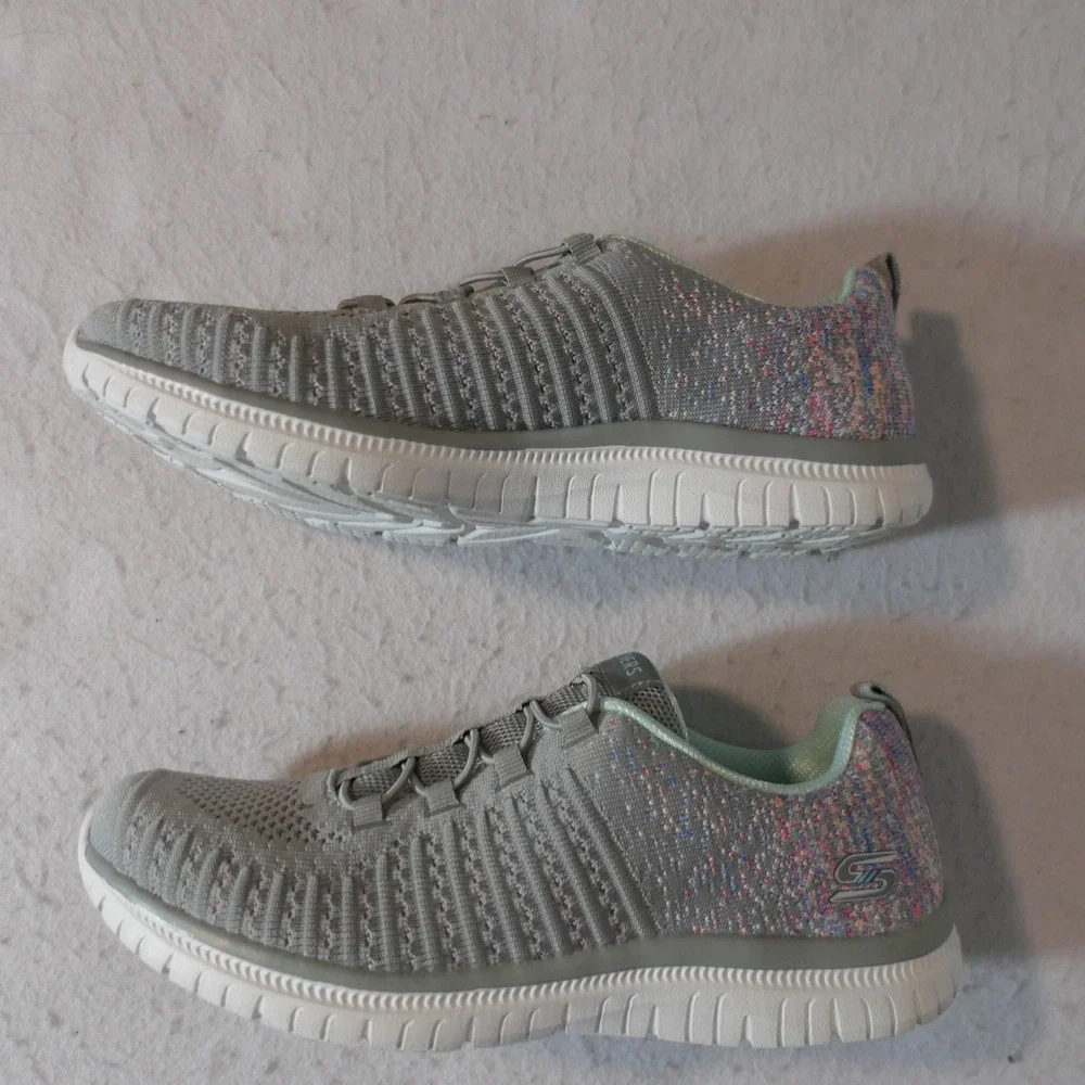 Skechers Womens Sneakers 8.5 Grey Multi-Color Memory Foam Comfort Sporty Mint